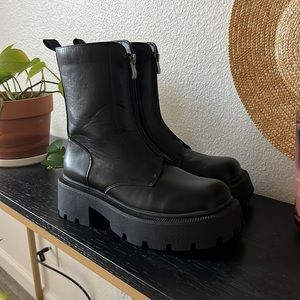 Square toe platform boots NWT